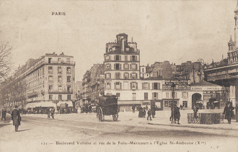 Cour intérieure de La Folie Théâtre