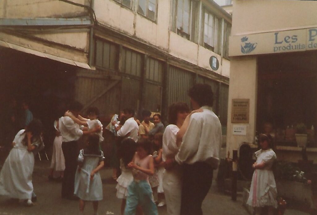 Cour intérieure de La Folie Théâtre